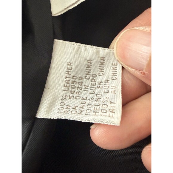 Womens Jones New York Black Leather Jacket 12 Beautiful Stitching Details - Picture 5 of 11